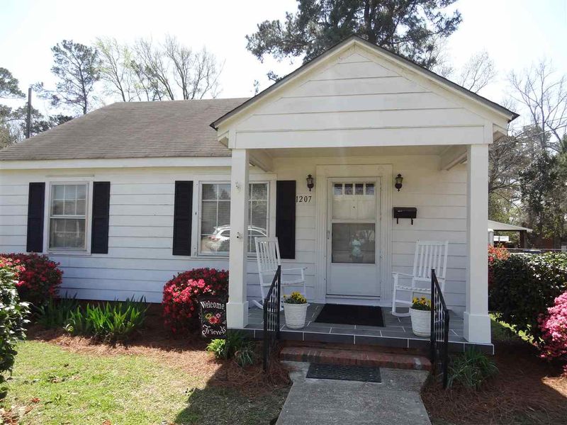 1207 W Divine St, Dunn, NC 28334