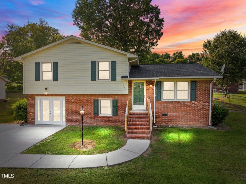 1207 Dover St, Roxboro, NC 27573