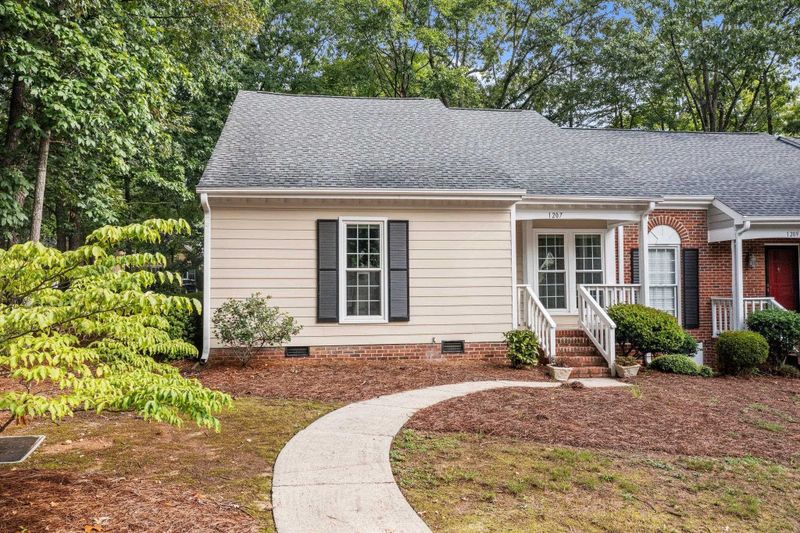 1207 Harwich Ct, Raleigh, NC 27609