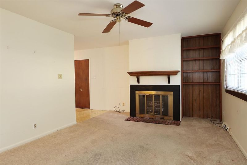 1207 W Horseshoe Dr, Durham, NC 27703