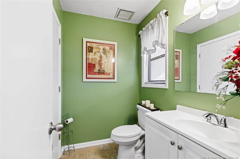 1207 Huntsman Ct, Fayetteville, NC 28303