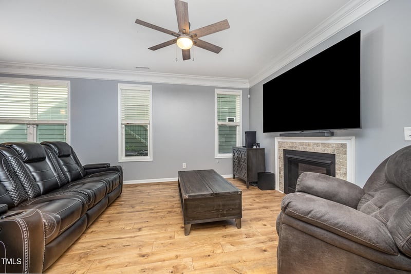 1208 Brown Velvet Ln, Apex, NC 27523