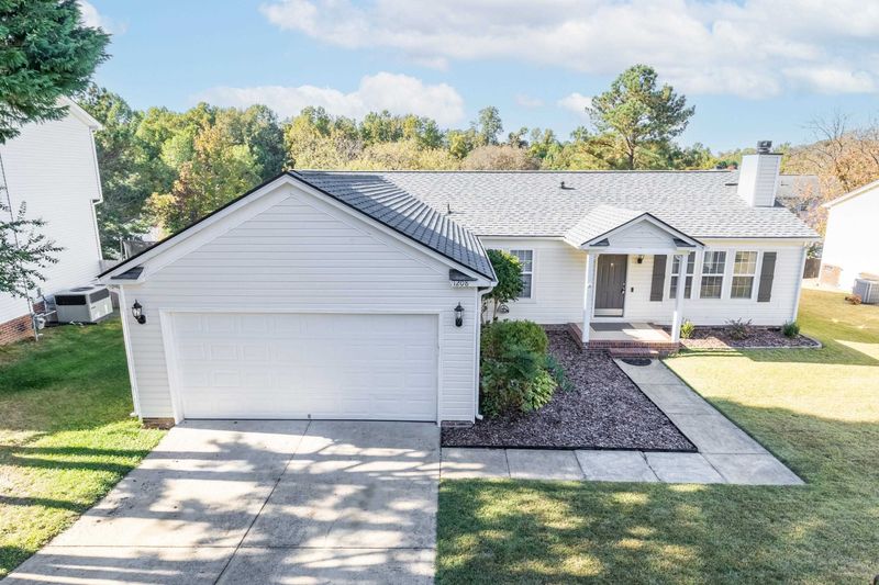 1208 Canterbury Brook Ln, Apex, NC 27502