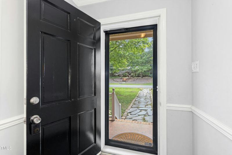 1208 Cary St, Burlington, NC 27215