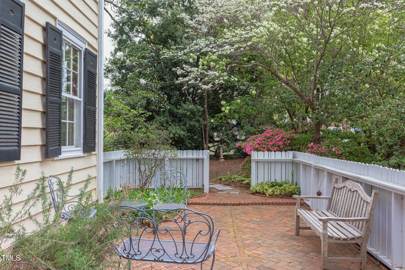 1208 College Pl, Raleigh, NC 27605