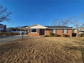 1208 Cullen Dr, Fayetteville, NC 28304