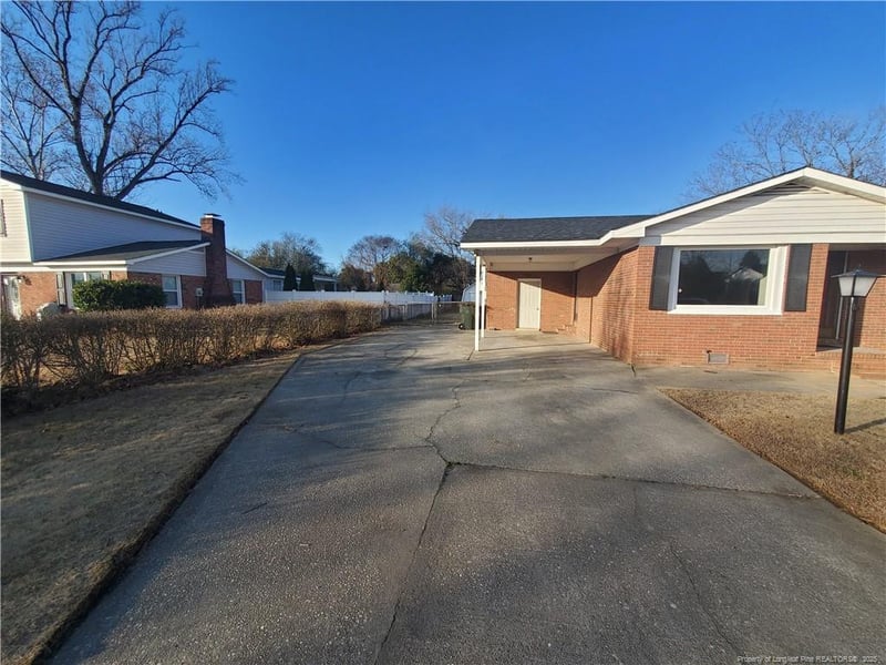 1208 Cullen Dr, Fayetteville, NC 28304