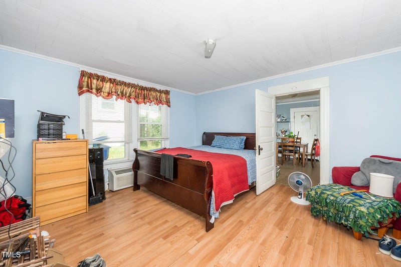 1208 Eva St, Durham, NC 27703