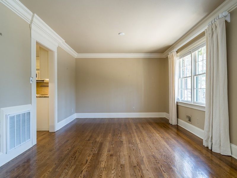 1208 Glen Eden Dr, Raleigh, NC 27612
