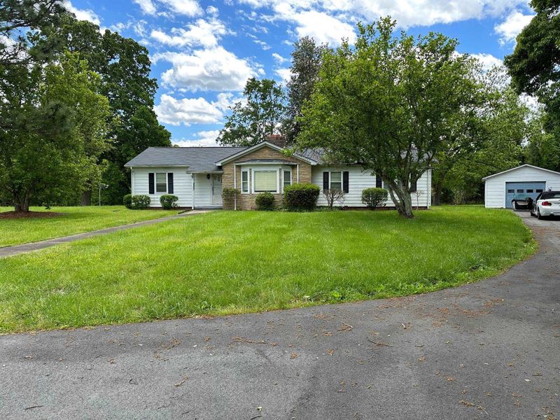 1208 Hanford Rd, Graham, NC 27253