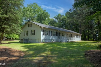 1208 Lake Glad Rd, Wendell, NC 27591