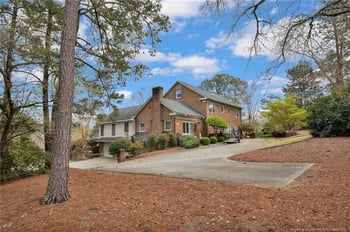 1208 Longleaf Dr, Fayetteville, NC 28305