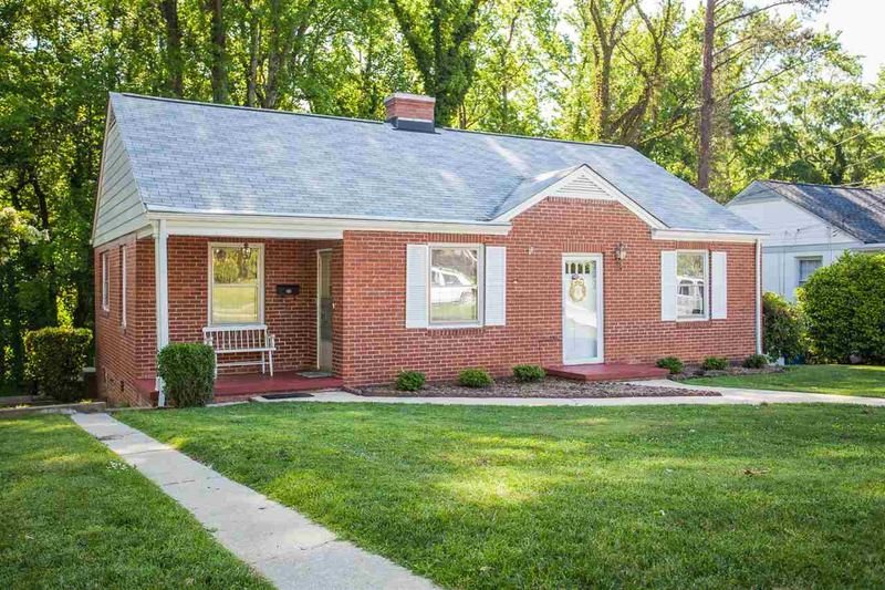 1208 Mitchell St, Raleigh, NC 27607