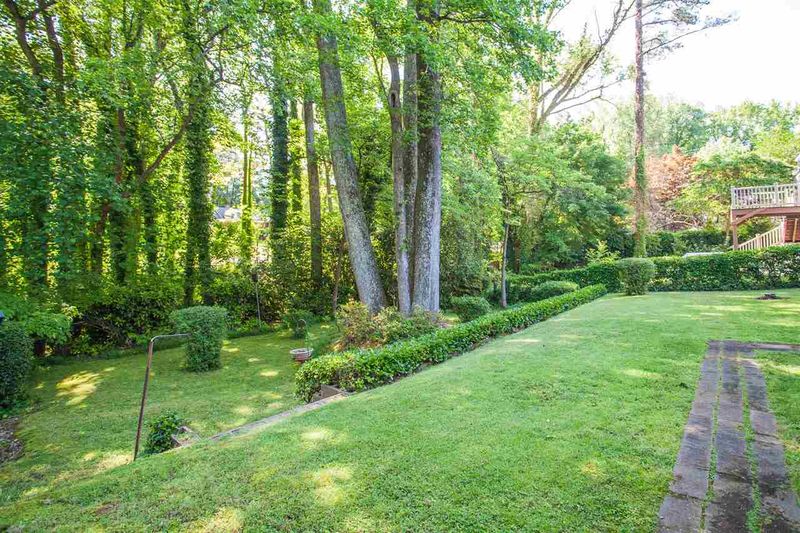 1208 Mitchell St, Raleigh, NC 27607