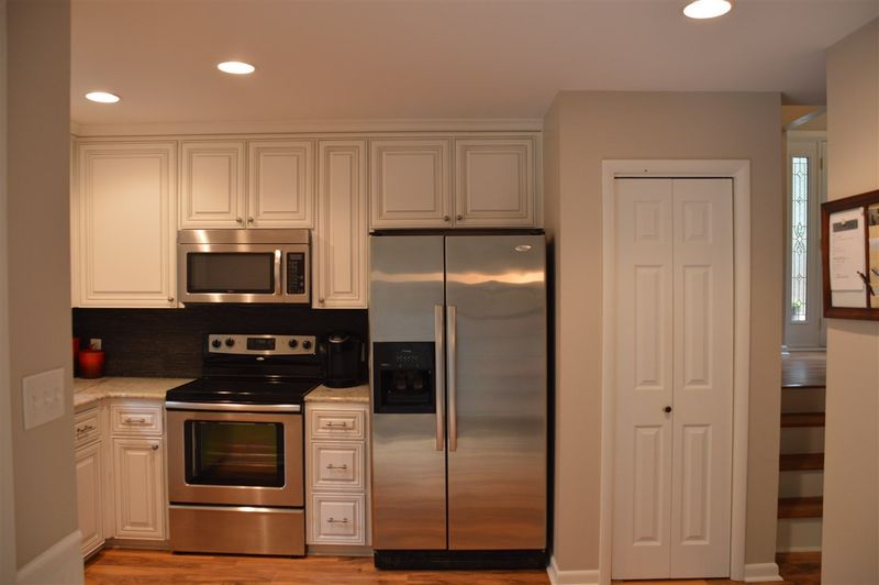 1208 Neilson Ct, Cary, NC 27511