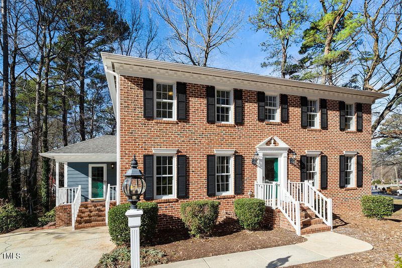 1208 Nottingham Dr, Cary, NC 27511