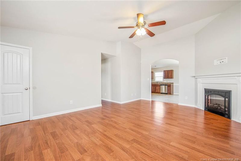 1208 Piper Ct, Hope Mills, NC 28348