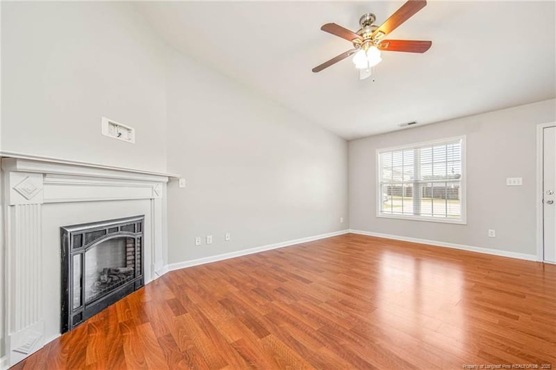 1208 Piper Ct, Hope Mills, NC 28348