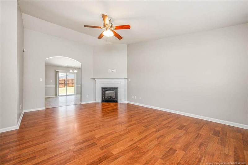 1208 Piper Ct, Hope Mills, NC 28348