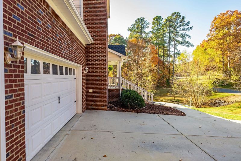 1208 Red Oak Dr, Sanford, NC 27330
