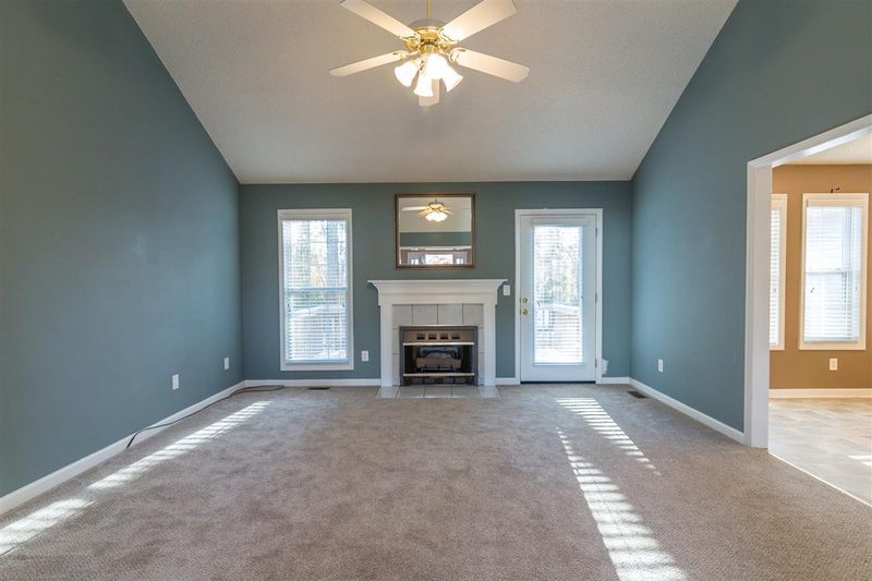 1208 Ridge Dr, Clayton, NC 27520