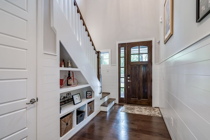 1208 Robinson Ave, Raleigh, NC 27610
