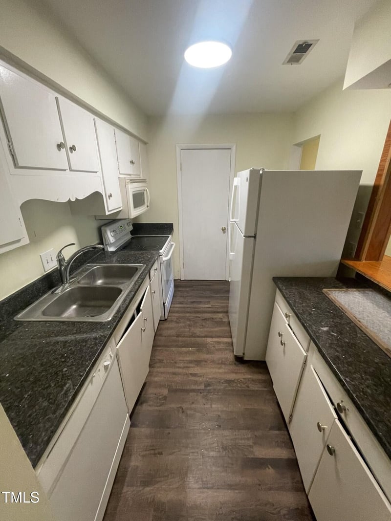 1208 Schaub Dr #B, Raleigh, NC 27606