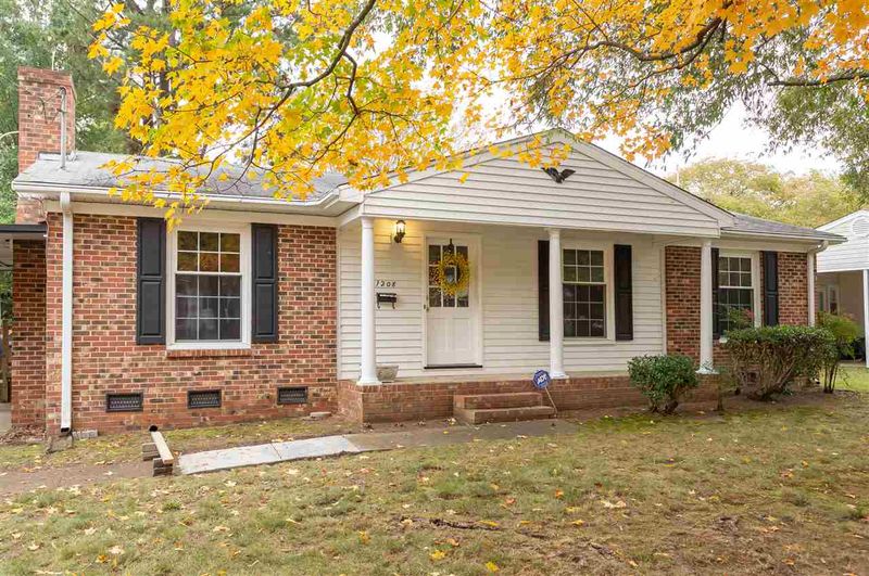 1208 Somerset Rd, Raleigh, NC 27610