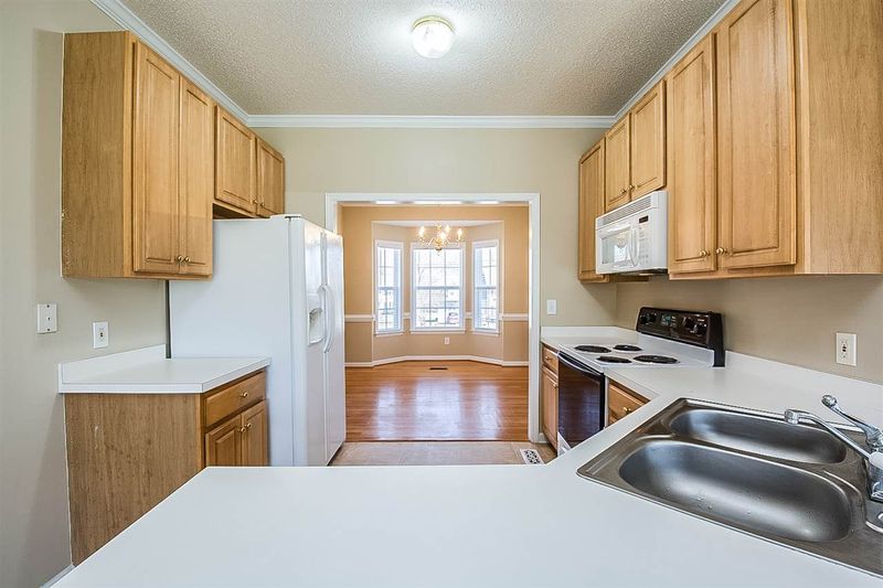 1208 Sunswept Cir, Raleigh, NC 27603