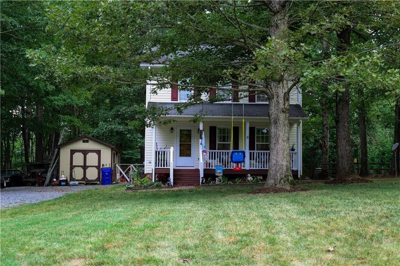 1208 Twilight Cir, Mebane, NC 27302