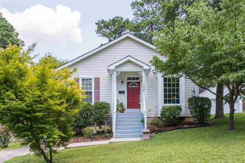 1208 Watauga St, Raleigh, NC 27604