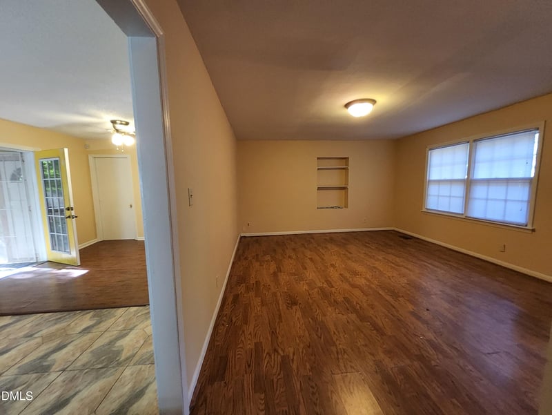 1208 Willowdale Dr, Durham, NC 27707