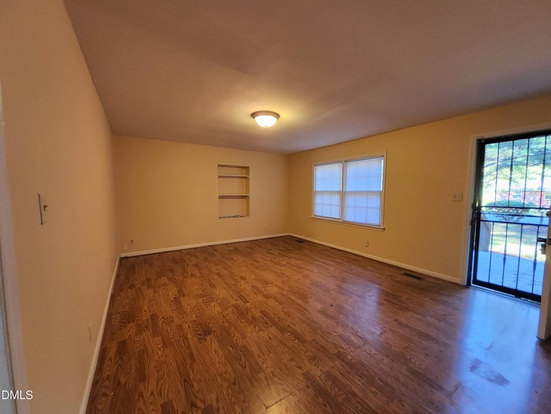 1208 Willowdale Dr, Durham, NC 27707