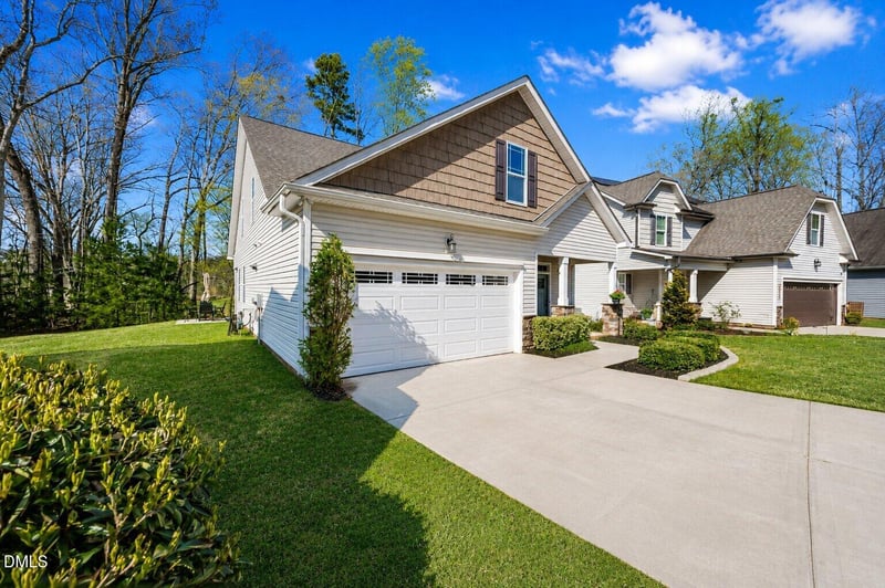 1208 Yellow Wood Dr, Mebane, NC 27302