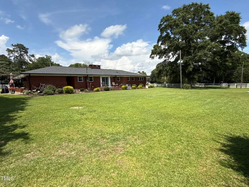 12082 Nc 42 , Fuquay Varina, NC 27526