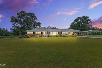 12082 Nc 42 , Fuquay Varina, NC 27526