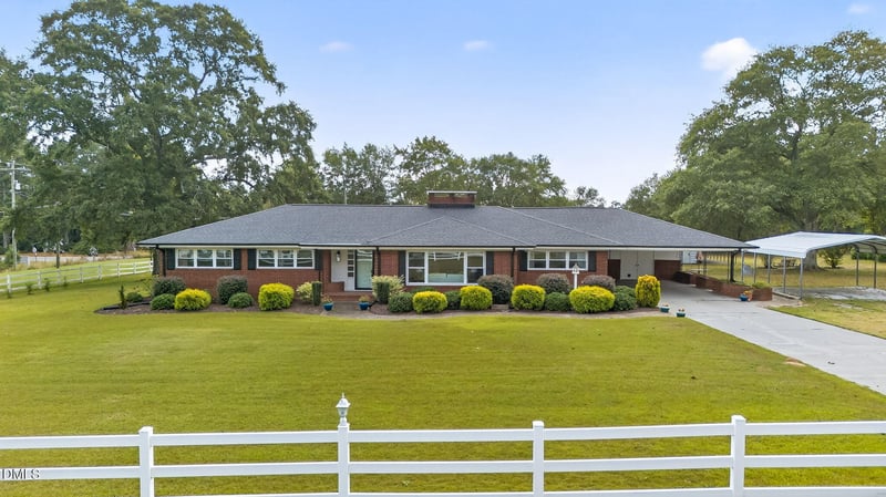 12082 Nc 42 , Fuquay Varina, NC 27526