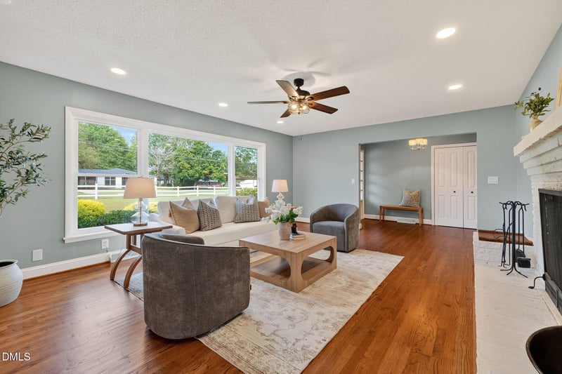 12082 Nc 42 , Fuquay Varina, NC 27526