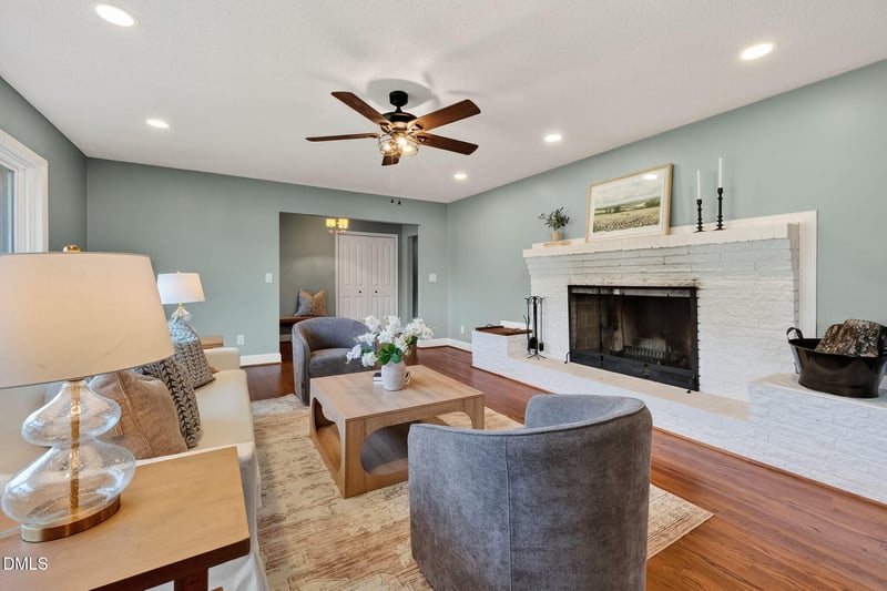 12082 Nc 42 , Fuquay Varina, NC 27526