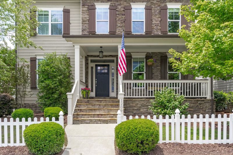 1209 Bluff Oak Dr, Cary, NC 27519