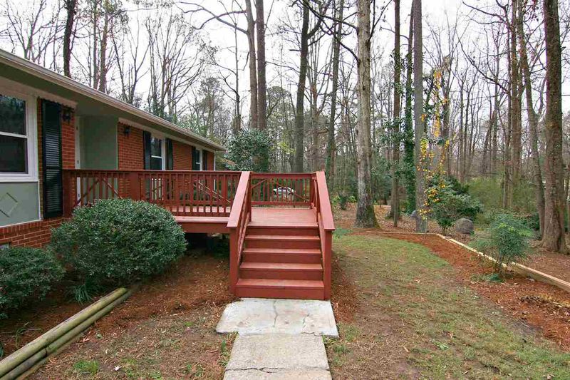1209 Fairlane Rd, Cary, NC 27511