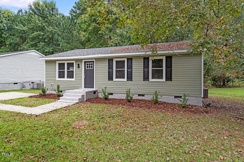 1209 Freeman Dr, Sanford, NC 27330