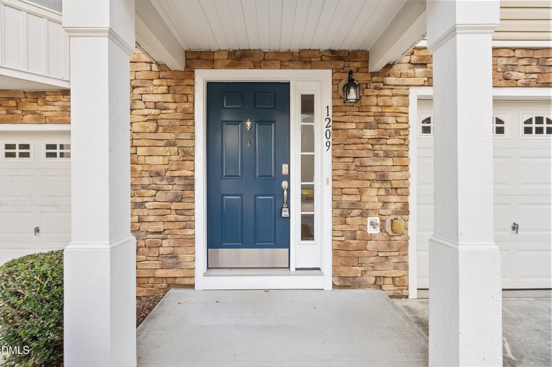 1209 Haywards Heath Ln, Apex, NC 27502