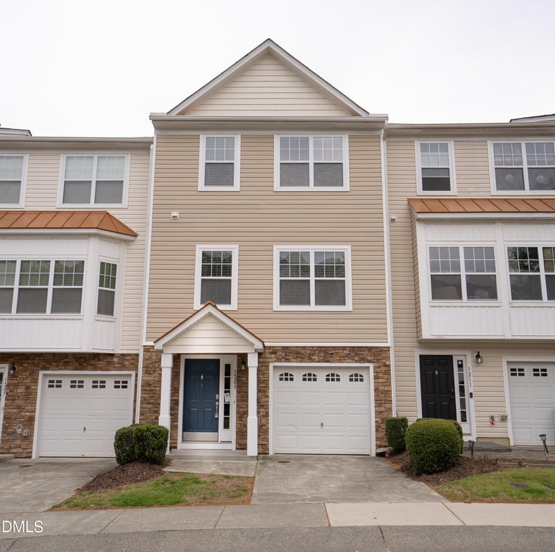 1209 Haywards Heath Ln, Apex, NC 27502