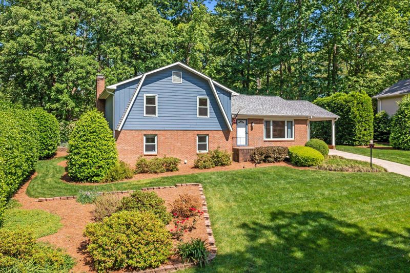 1209 Kenbridge Ln, Cary, NC 27511