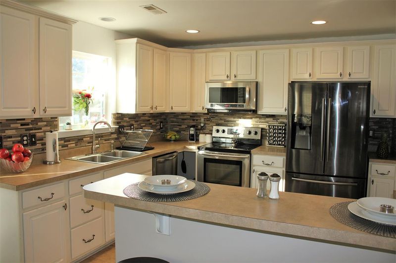 1209 Legacy Greene Ave, Wake Forest, NC 27587