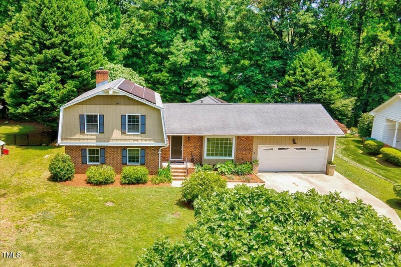 1209 Locharron Ln, Cary, NC 27511