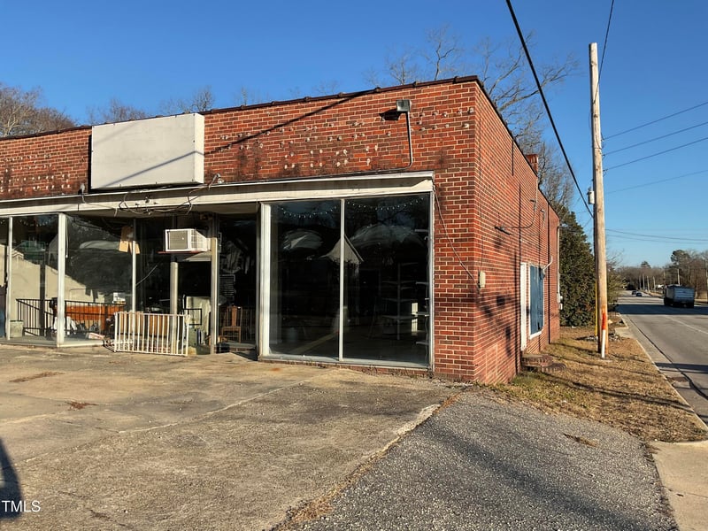 1209 Main St, Lillington, NC 27546