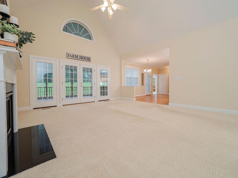 1209 Minnie Dr, Raleigh, NC 27603