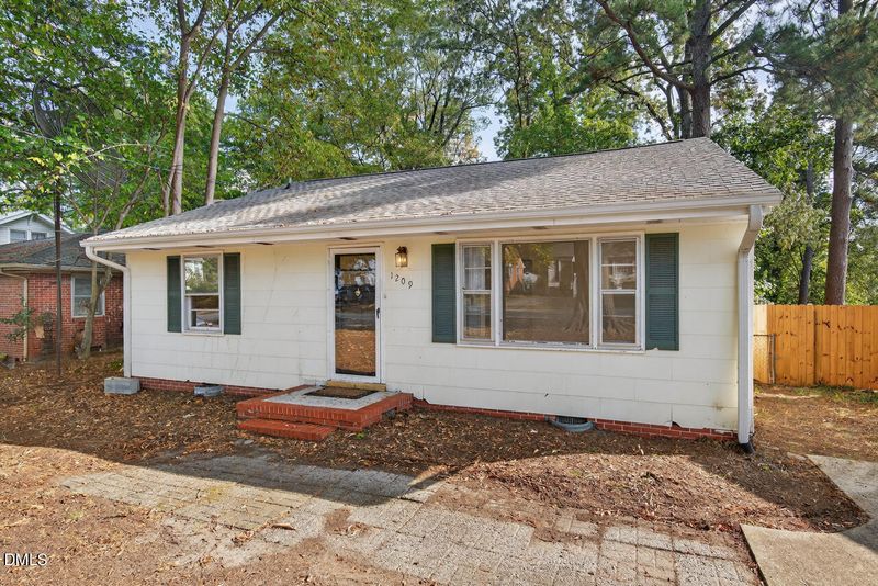 1209 W Murray Ave, Durham, NC 27704